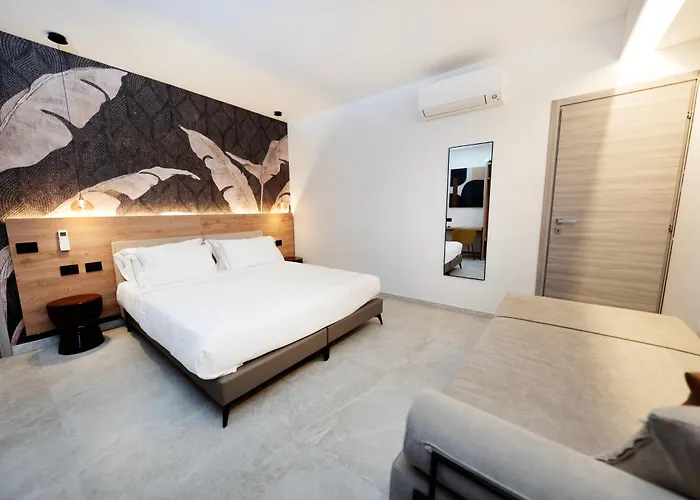 Donna VI Hotel